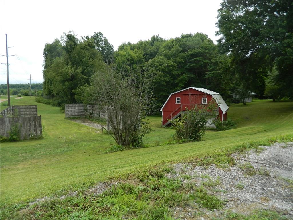 846 North Neshannock Road Hermitage, PA 16148 - Photo 4 of 14 Gallery Image 4