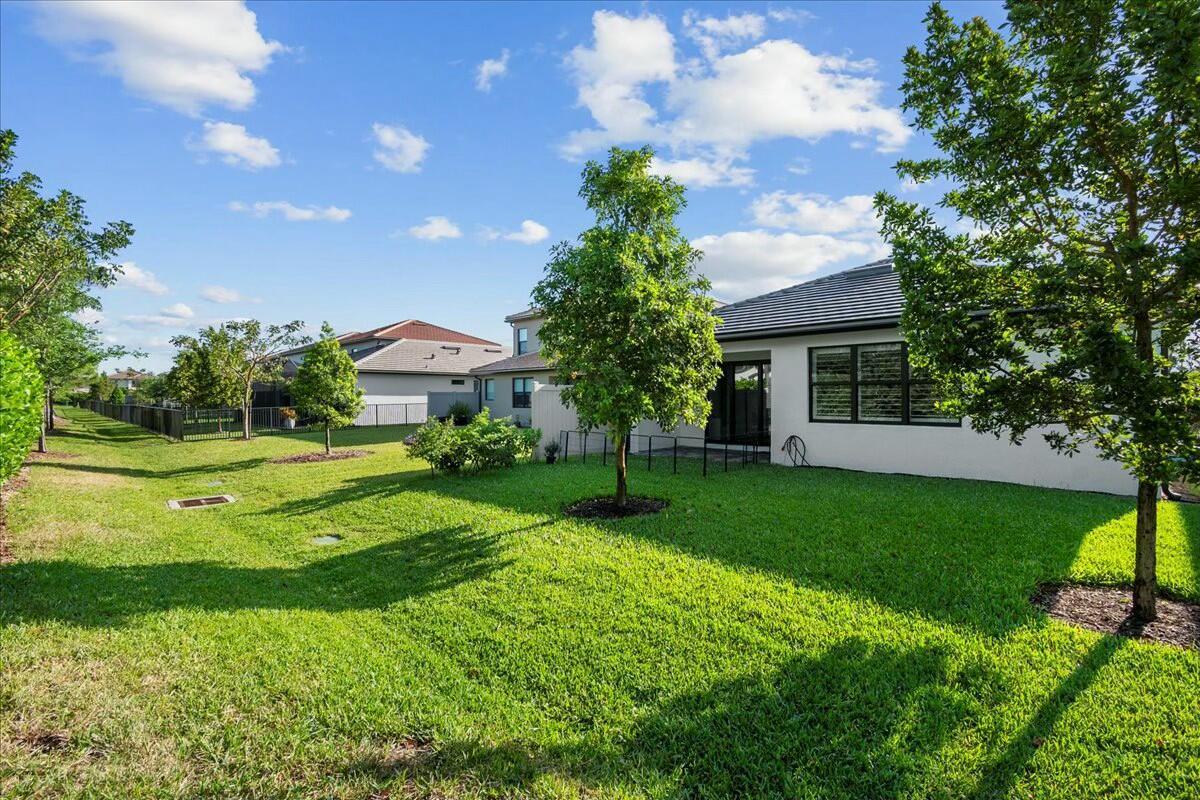 4801 Chantilly Road Lake Worth, FL 33467 - Photo 20 of 54 Backyard
