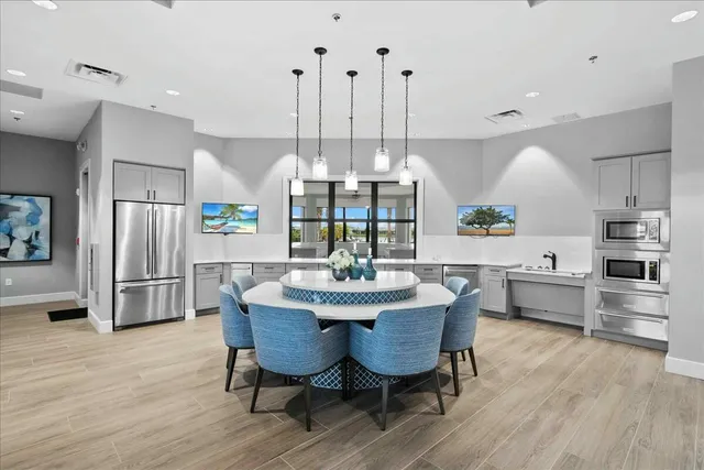 $670,000 | 4801 Chantilly Road, Lake Worth, FL 33467