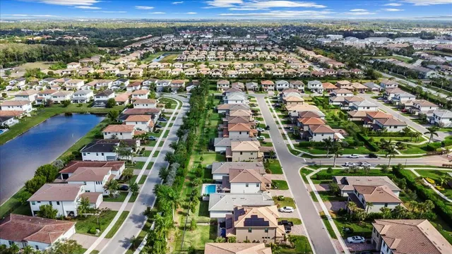 $670,000 | 4801 Chantilly Road, Lake Worth, FL 33467