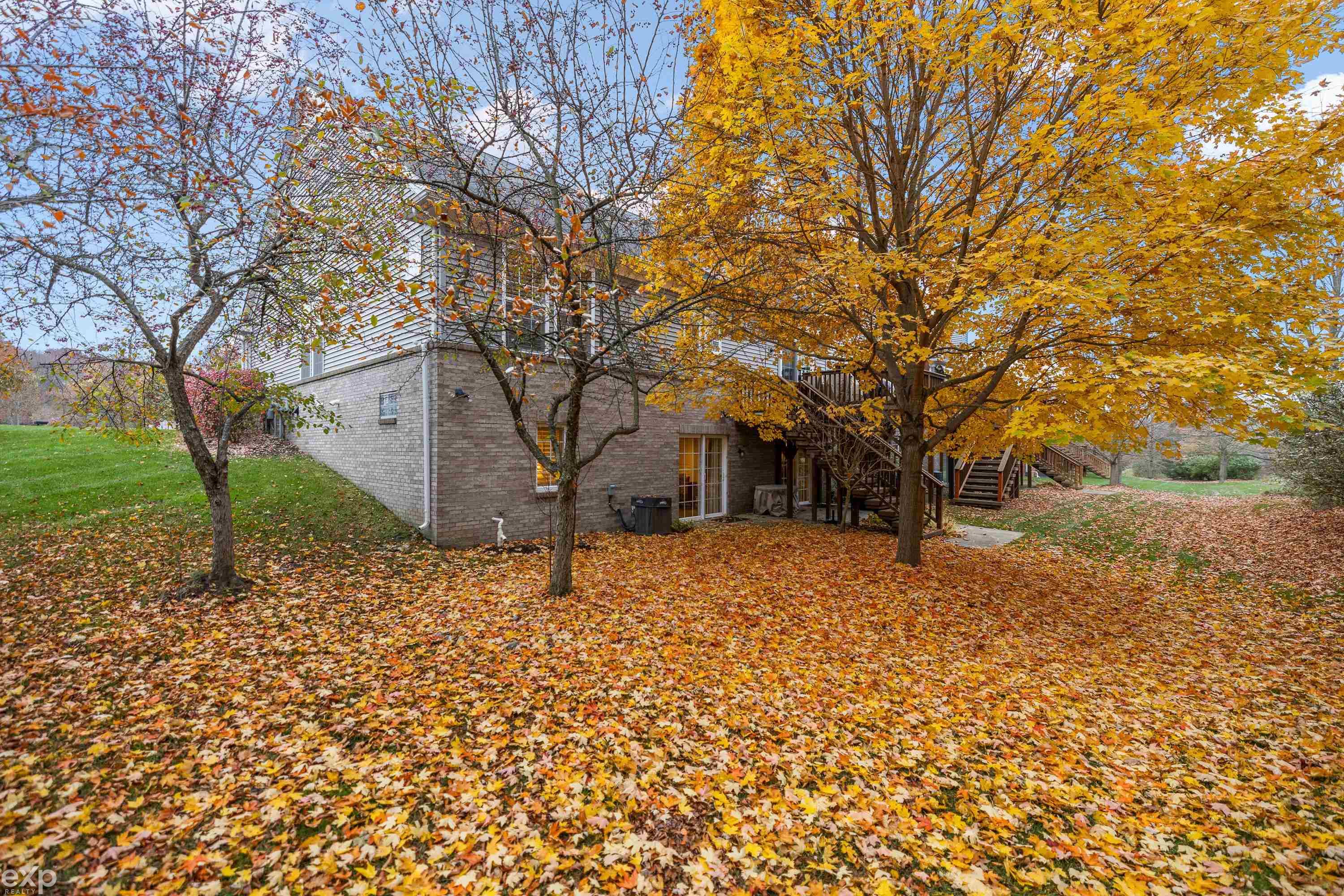 647 Telya Ridge, Unit 25 Milford, MI 48381 - Photo 4 of 56 Gallery Image 4