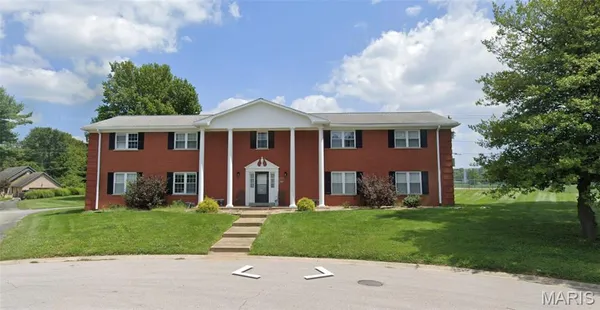 $1,295 | 1717 St Andrews Drive, Unit 3, O'Fallon, IL 62269