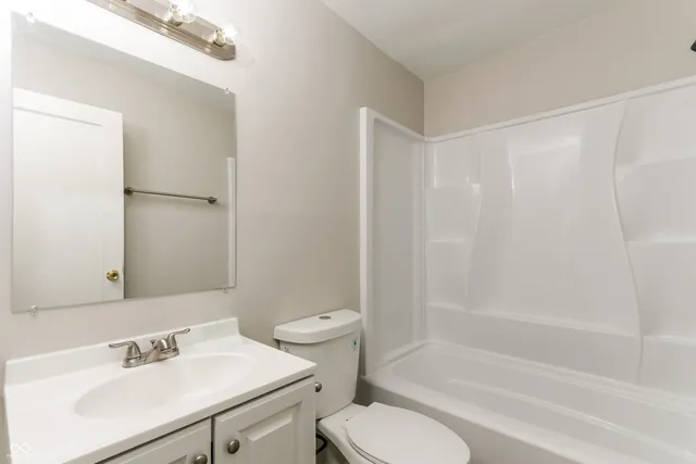 $1,105 | 4725 East 16th Street, Indianapolis, IN 46201