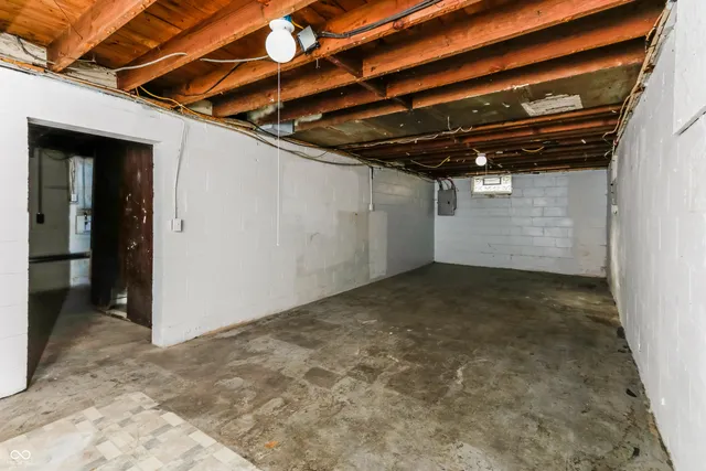 $1,105 | 4725 East 16th Street, Indianapolis, IN 46201