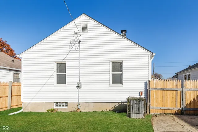 $1,105 | 4725 East 16th Street, Indianapolis, IN 46201