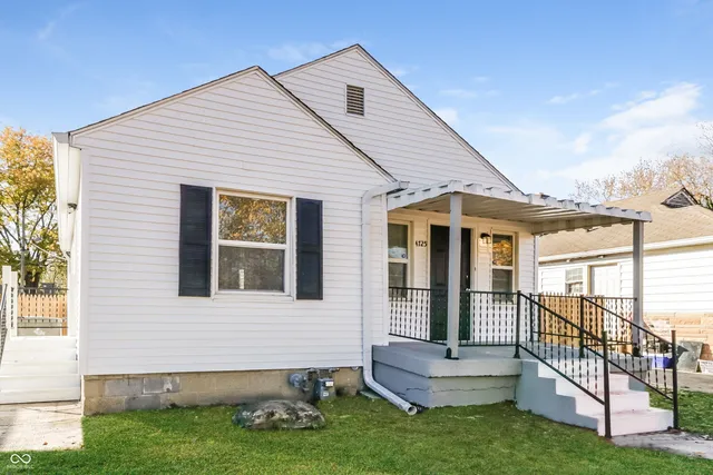 $1,105 | 4725 East 16th Street, Indianapolis, IN 46201