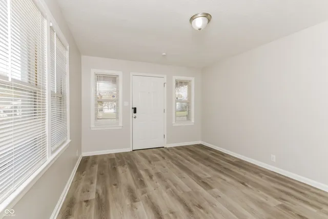 $1,105 | 4725 East 16th Street, Indianapolis, IN 46201