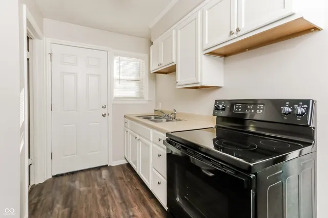 $1,105 | 4725 East 16th Street, Indianapolis, IN 46201