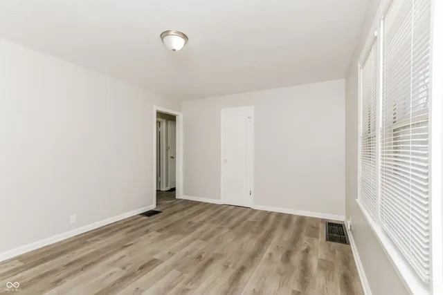 $1,105 | 4725 East 16th Street, Indianapolis, IN 46201
