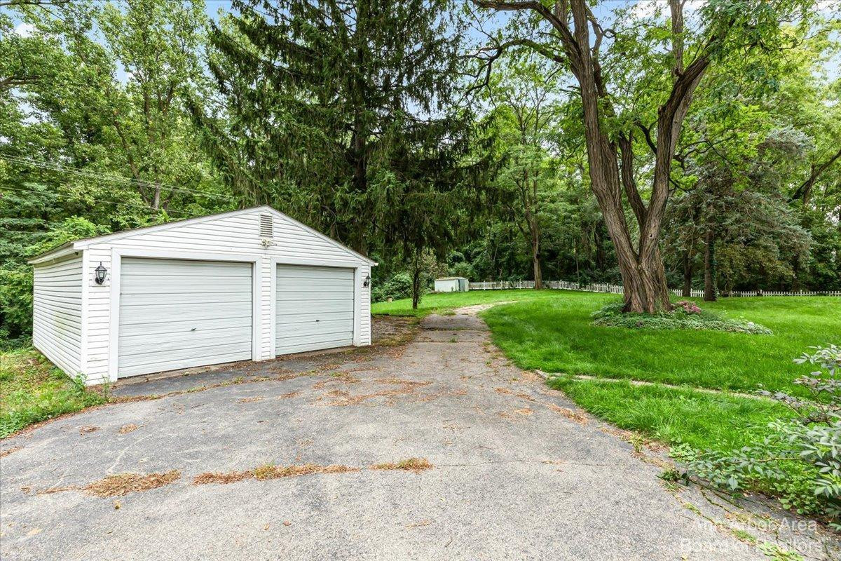 609 South Wagner Road Ann Arbor, MI 48103 - Photo 41 of 45 Photo 41