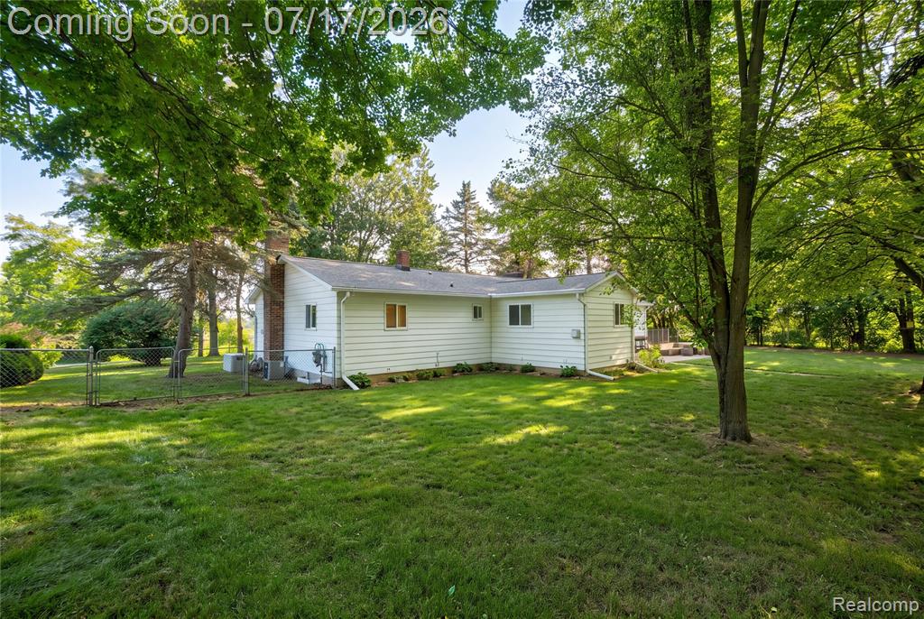 11255 Center Road Clio, MI 48420 - Photo 3 of 37