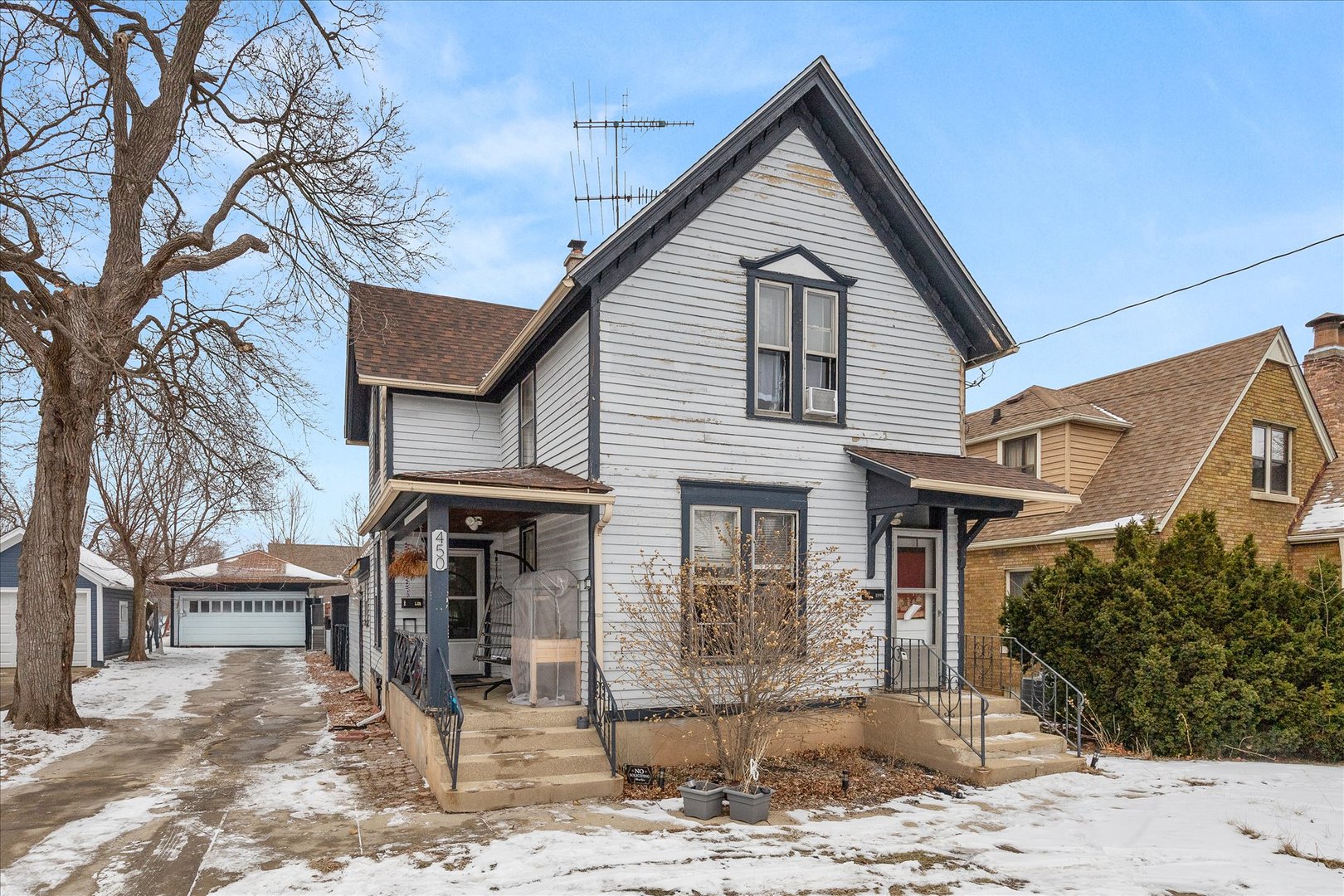 450 Villa Street Elgin, IL 60120 - Photo 2 of 16