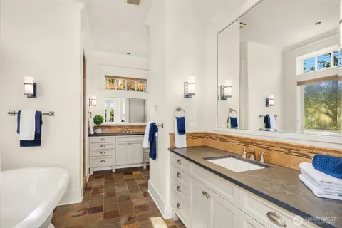 $8,495,000 | 4102 100th Avenue Southeast, Mercer Island, WA 98040