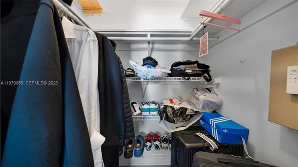 $1,850 | 415 Northeast 2nd Street, Unit 209, Hallandale Beach, FL 33009