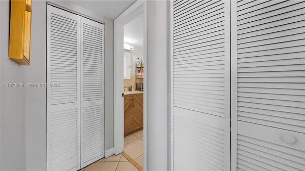 $1,850 | 415 Northeast 2nd Street, Unit 209, Hallandale Beach, FL 33009