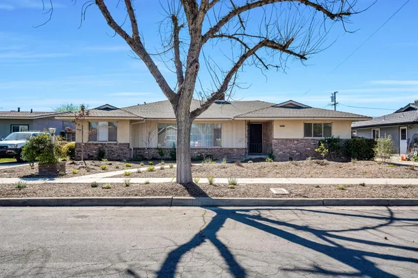 $430,000 | 217 West Cortland Avenue, Fresno, CA 93705