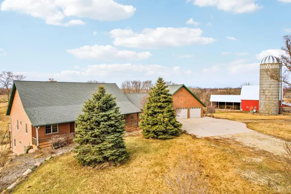 $1,375,000 | 28983 320th Ave Way, Red Wing, MN 55066