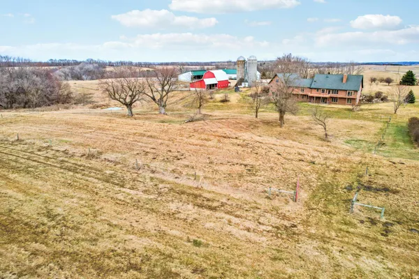 $1,375,000 | 28983 320th Ave Way, Red Wing, MN 55066