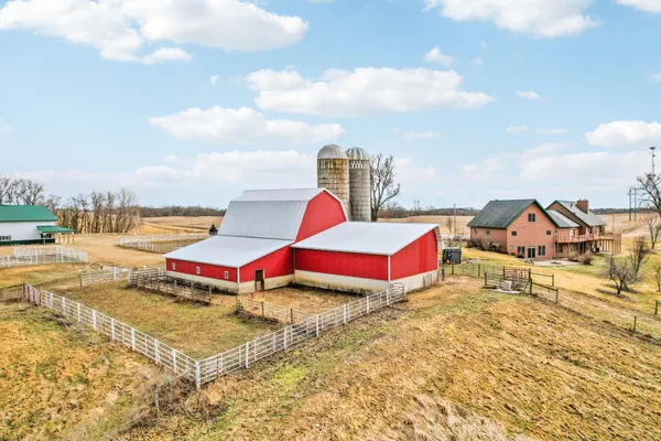 $1,375,000 | 28983 320th Ave Way, Red Wing, MN 55066
