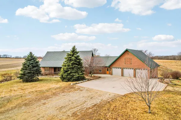 $1,375,000 | 28983 320th Ave Way, Red Wing, MN 55066