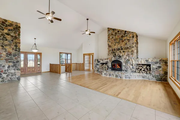 $1,375,000 | 28983 320th Ave Way, Red Wing, MN 55066