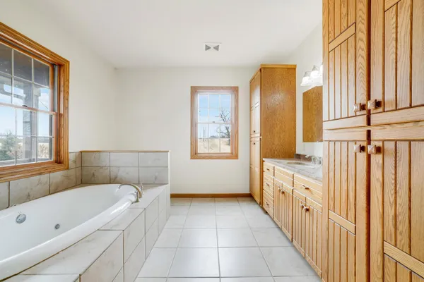 $1,375,000 | 28983 320th Ave Way, Red Wing, MN 55066