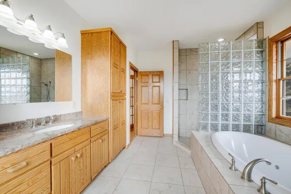 $1,375,000 | 28983 320th Ave Way, Red Wing, MN 55066