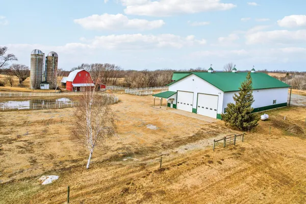 $1,375,000 | 28983 320th Ave Way, Red Wing, MN 55066