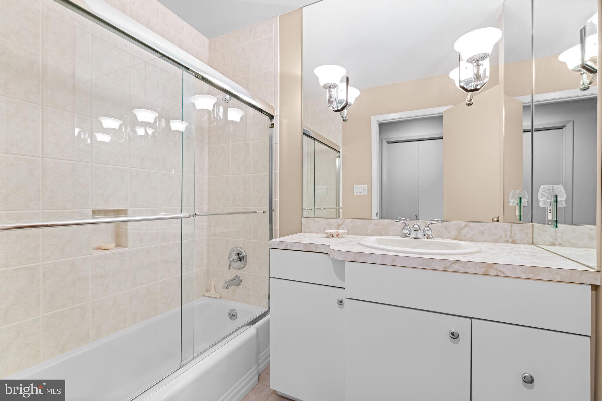 4 Hamlet Hill Road Baltimore, MD 21210 - Photo 25 of 39 2nd floor hall bathroom