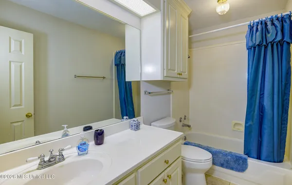 $259,900 | 806 Winding Hills Drive, Clinton, MS 39056