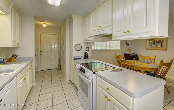 $259,900 | 806 Winding Hills Drive, Clinton, MS 39056