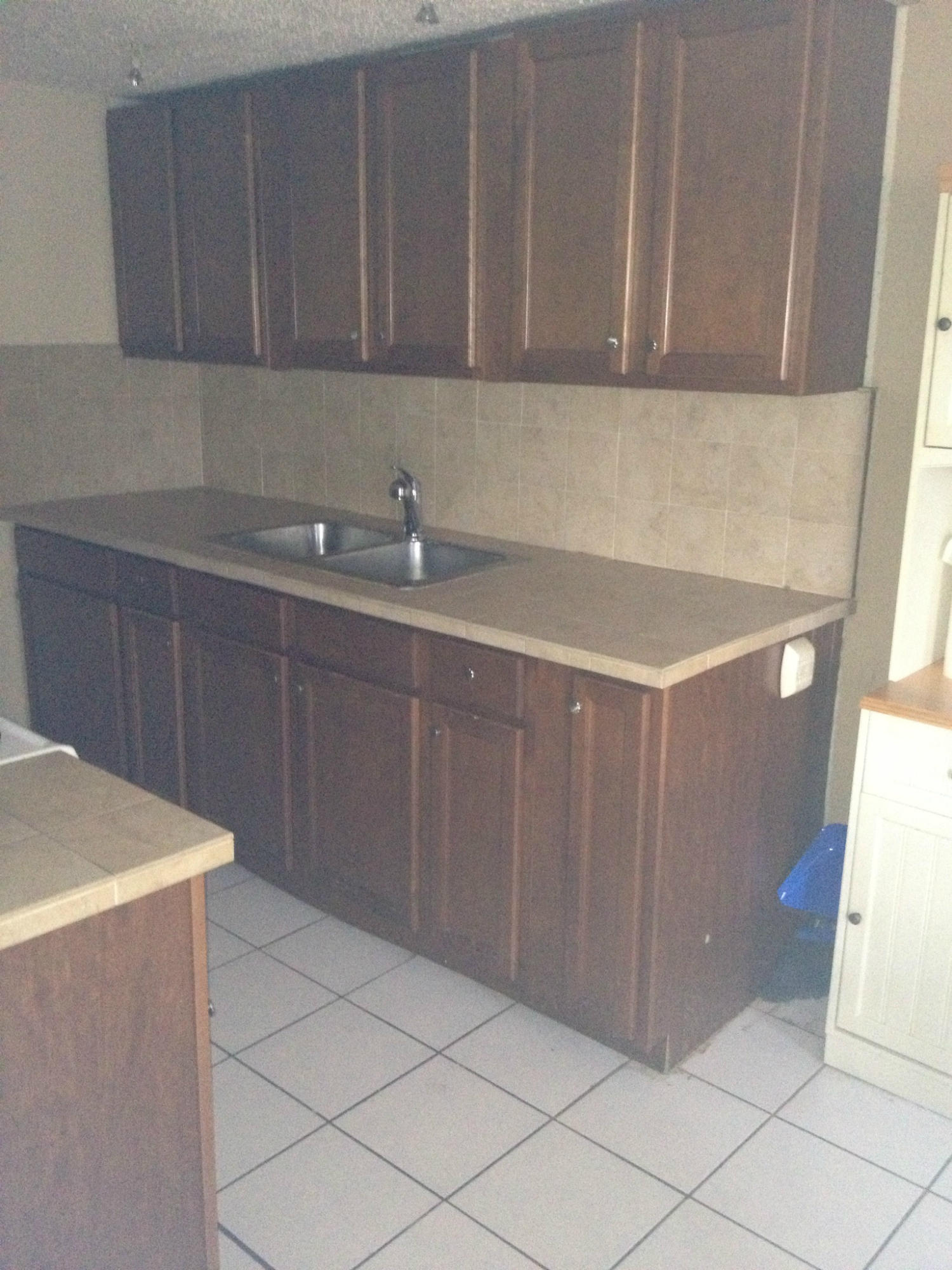 1037 Cornwall East, Unit B Boca Raton, FL 33434 - Photo 6 of 13 kitchen