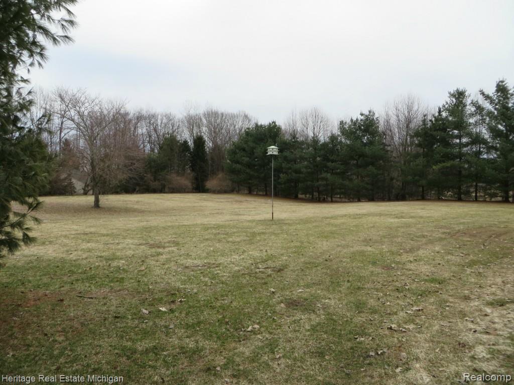 6533 Crofoot Road Fowlerville, MI 48836 - Photo 39 of 46 IMG_0871.jpg