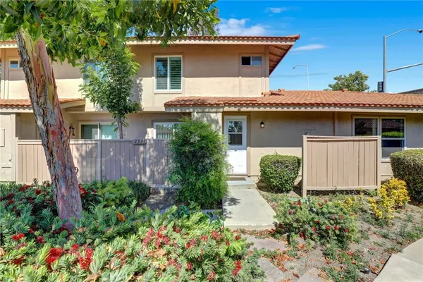 $669,000 | 2321 Fuschia Lane, Tustin, CA 92780