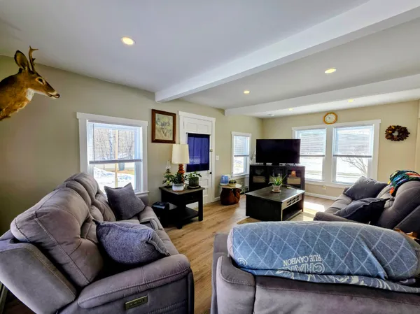$400,000 | 222 Woodsville Road, Monroe, NH 03771