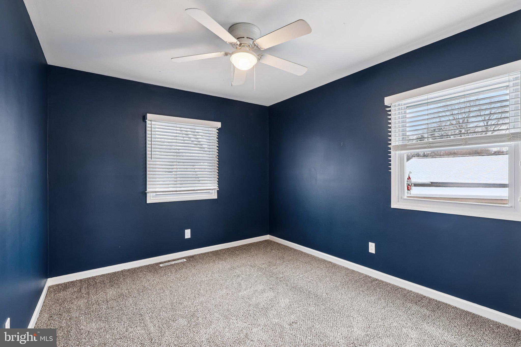 103 Anglin Drive Newark, DE 19713 - Photo 19 of 25 a view of an empty room with a window
