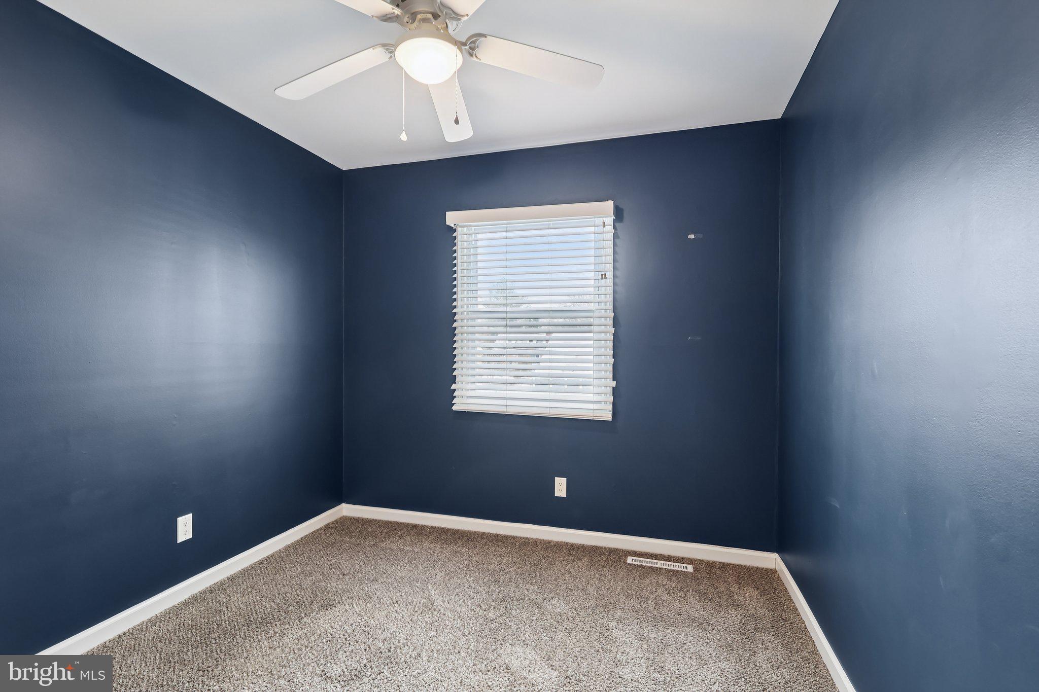 103 Anglin Drive Newark, DE 19713 - Photo 22 of 25 an empty room with a window