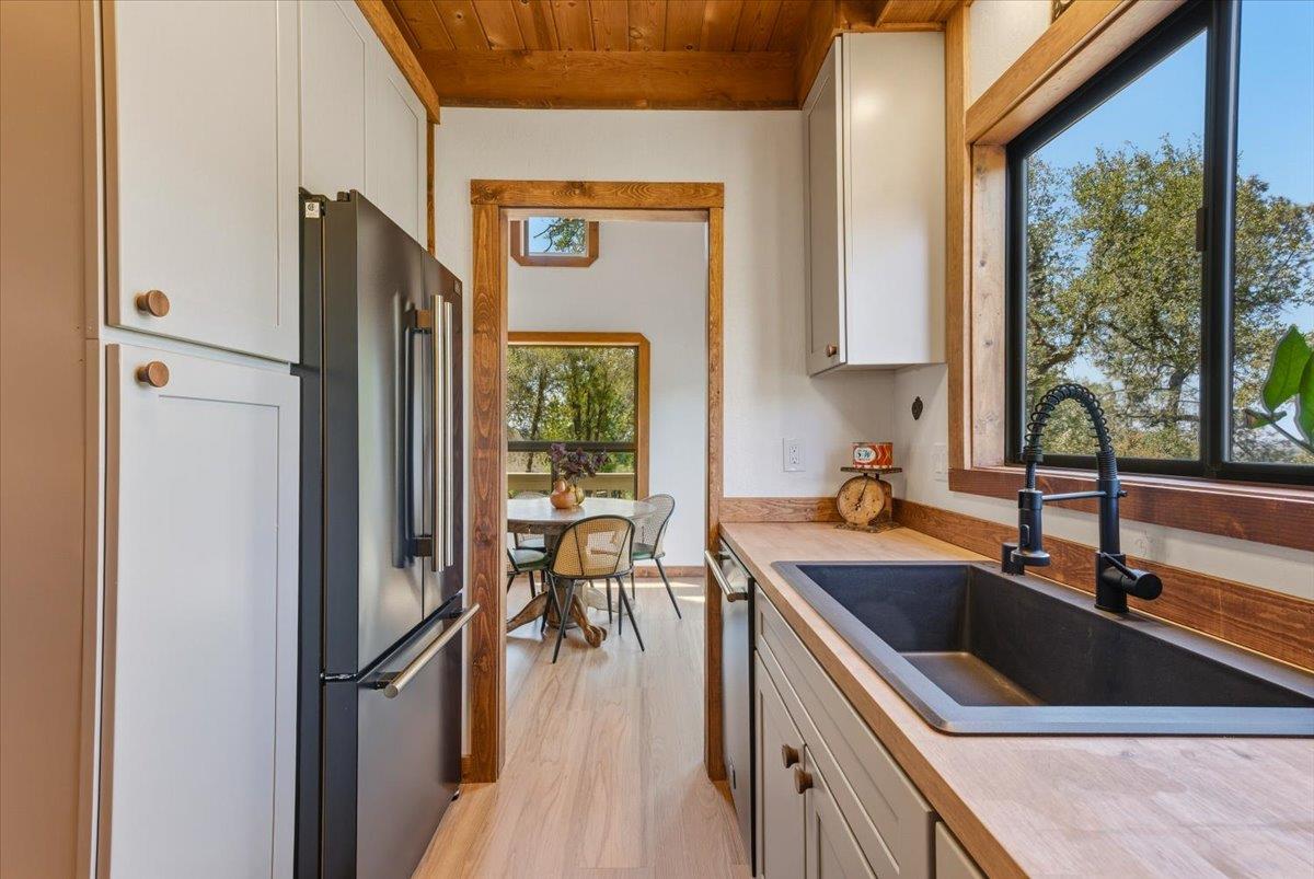 17500 Winding Oaks Road Grass Valley, CA 95949 - Photo 21 of 55