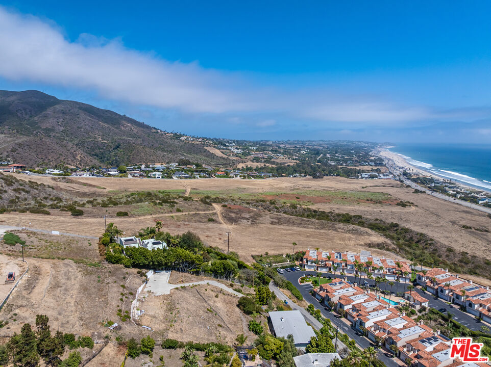 31113 Bailard Road, Unit A Malibu, CA 90265 - Photo 11 of 29