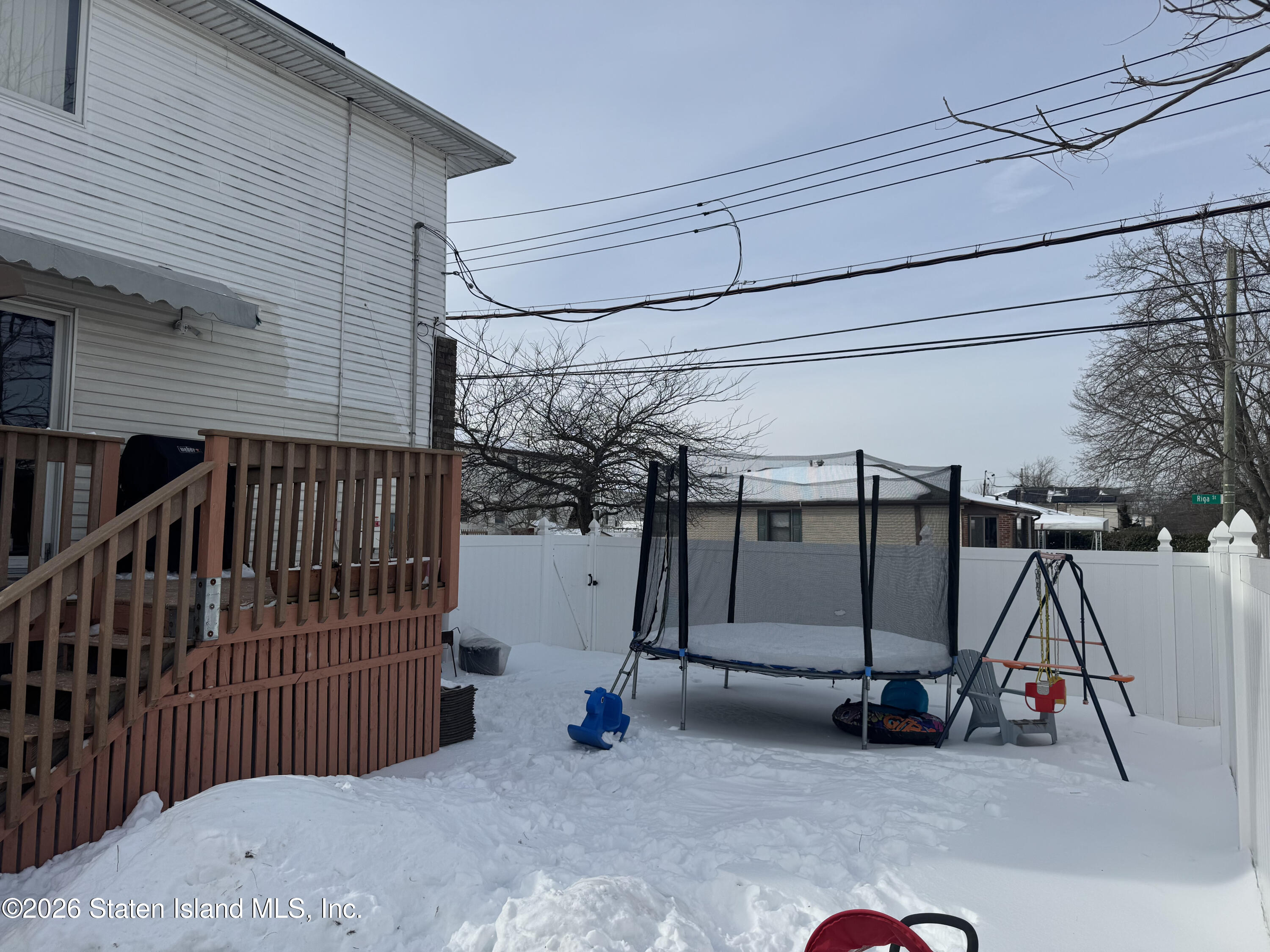 512 Riga Street Staten Island, NY 10306 - Photo 3 of 23 IMG_8572