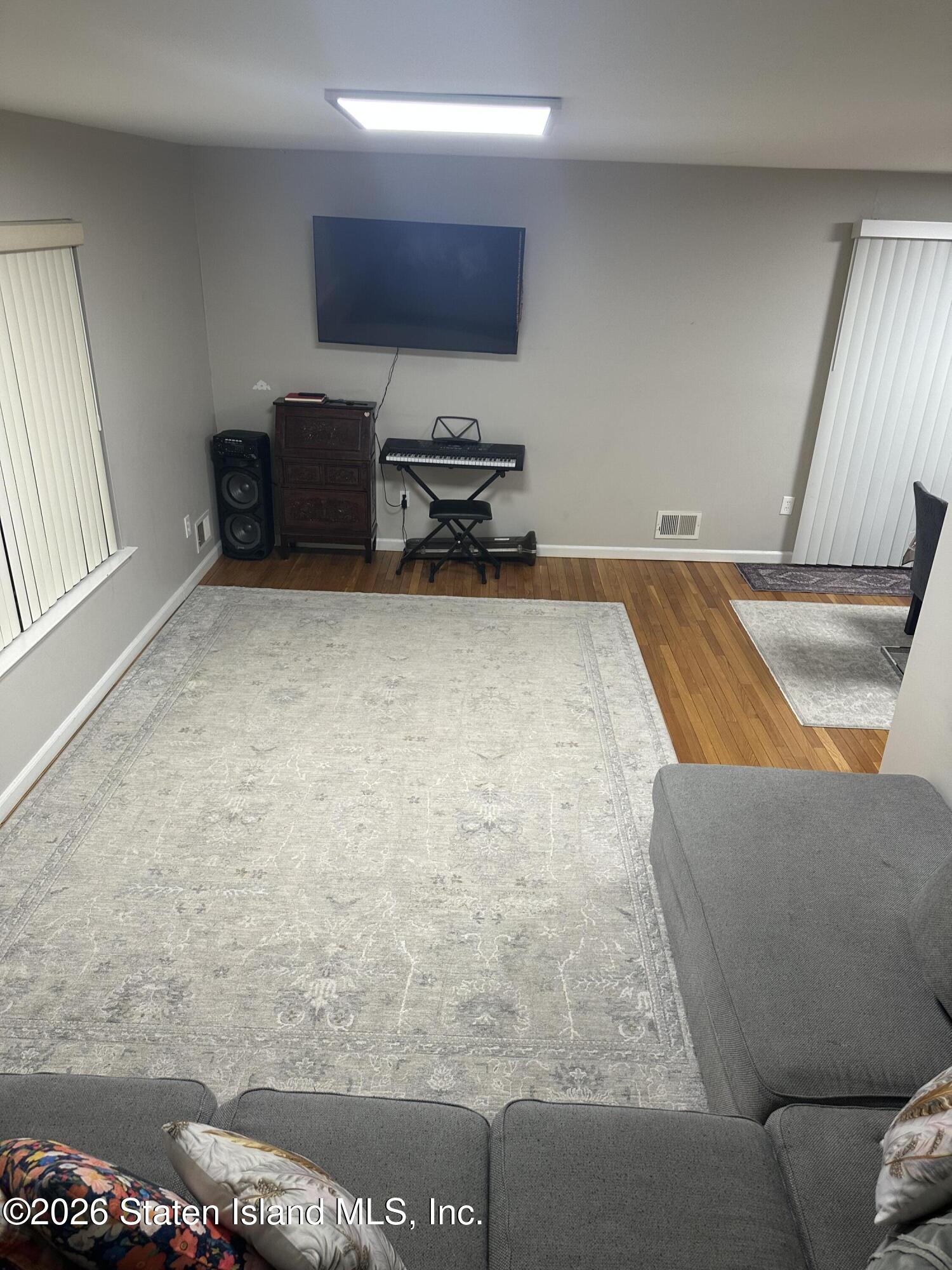 512 Riga Street Staten Island, NY 10306 - Photo 10 of 24 IMG_5623