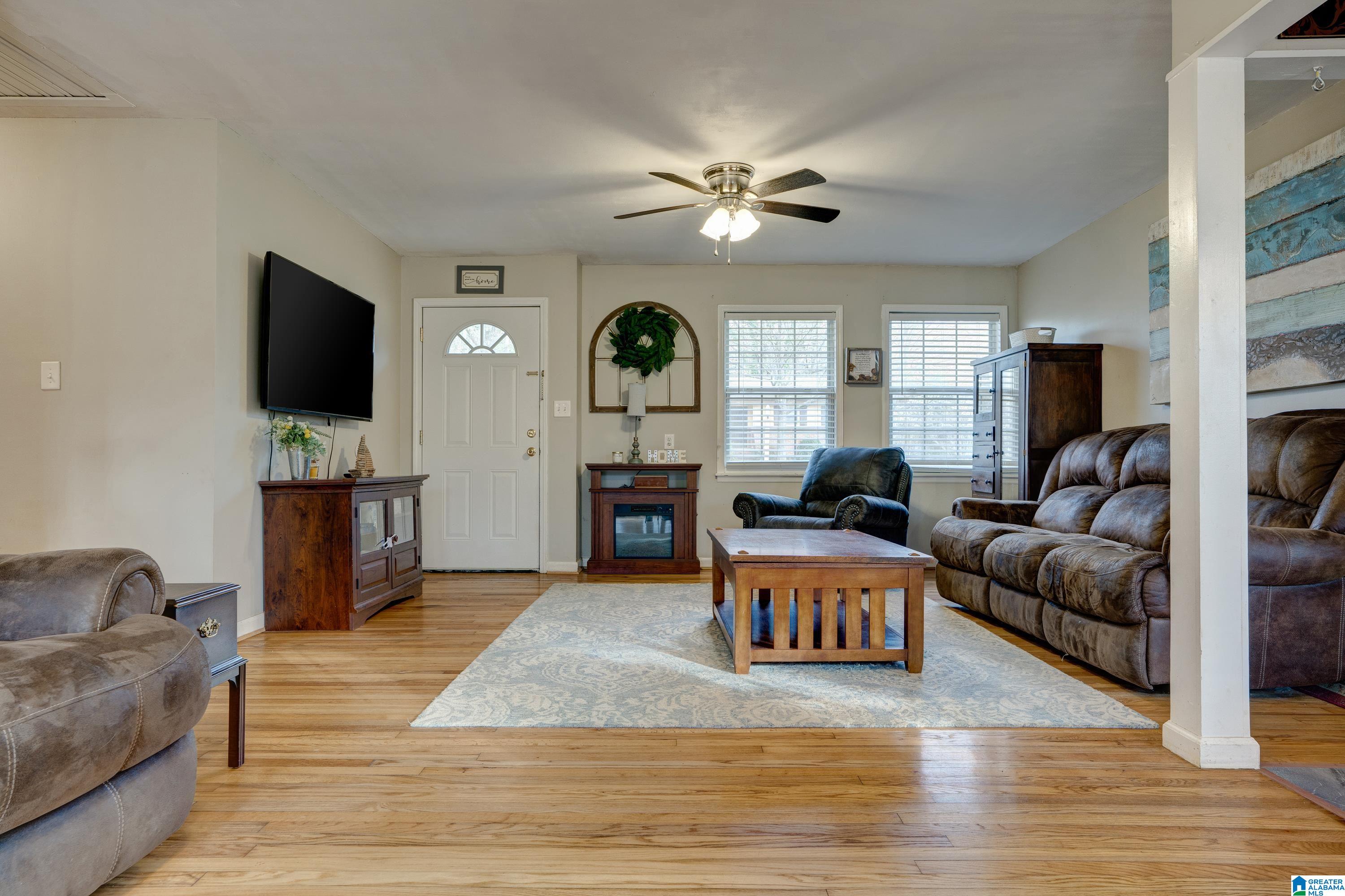 353 11th Street Alabaster, AL 35007 - Photo 4 of 25