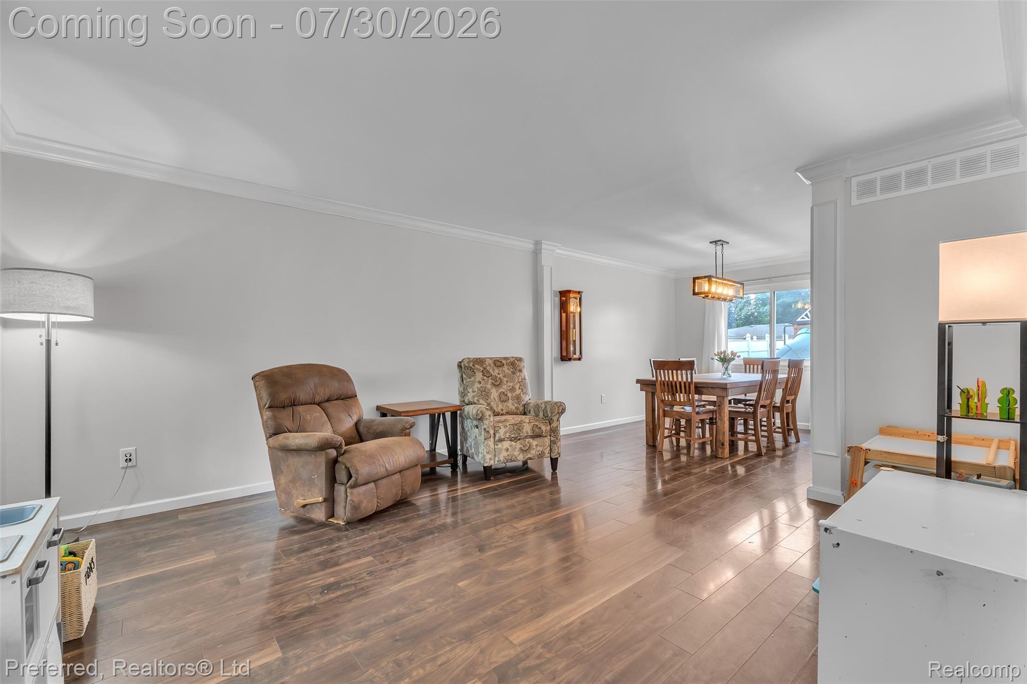 43151 Avon Road Canton, MI 48187 - Photo 9 of 65 avon-09.jpg