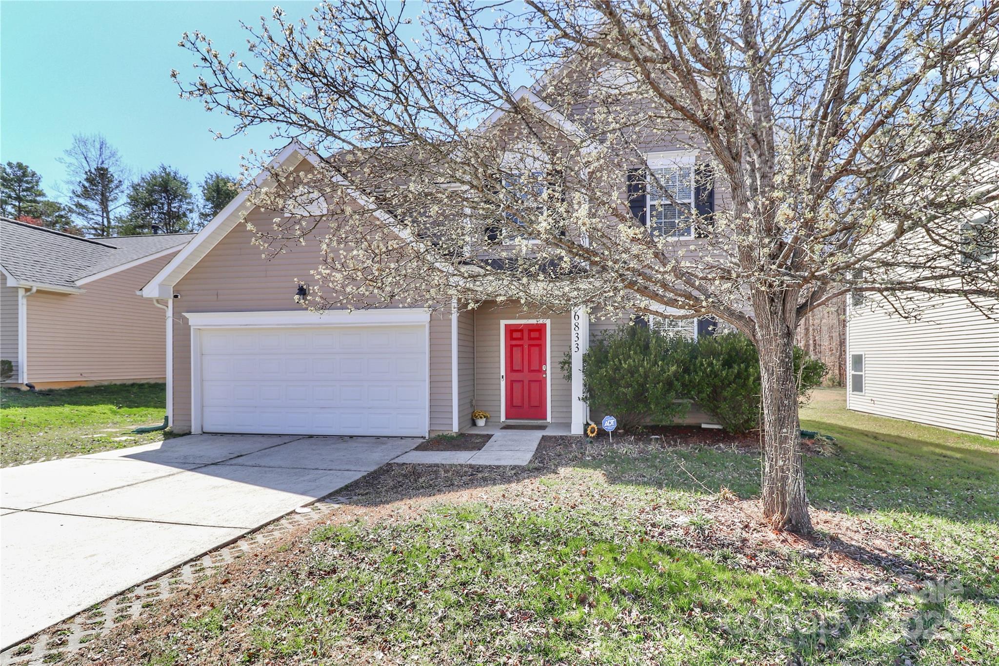 6833 Goldenwillow Drive Charlotte, NC 28215 - Photo 3 of 48 Gallery Image 3