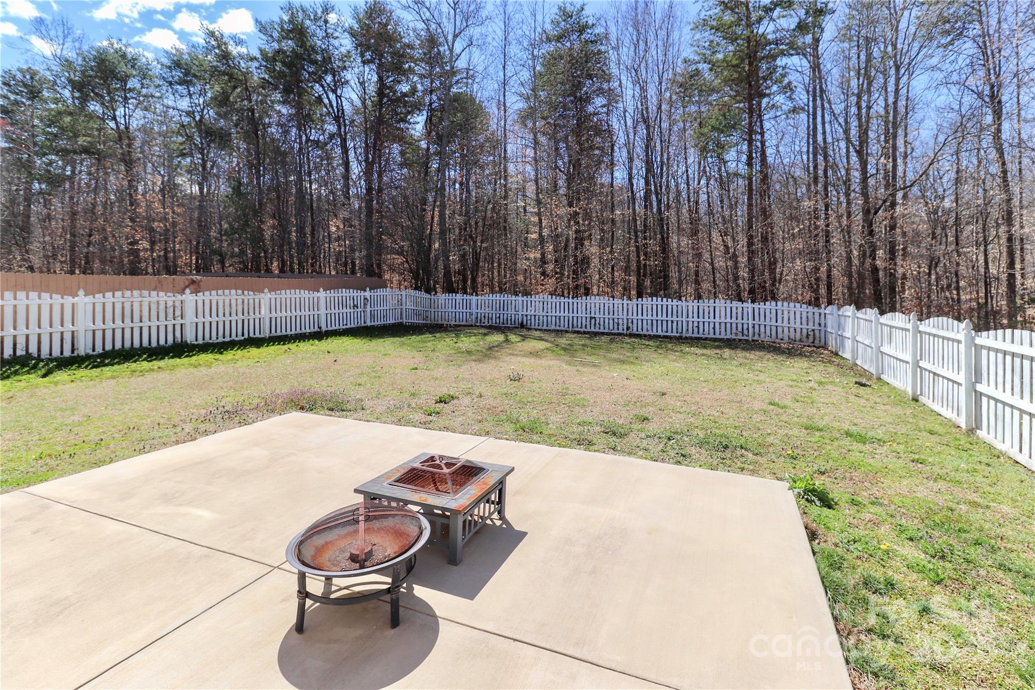 6833 Goldenwillow Drive Charlotte, NC 28215 - Photo 48 of 48 Gallery Image 48