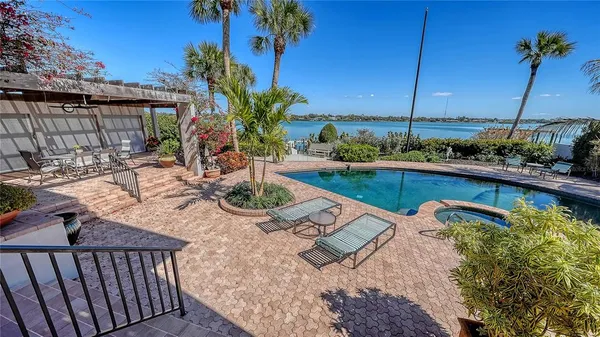 $6,995,000 | 2116 Casey Key Road, Nokomis, FL 34275