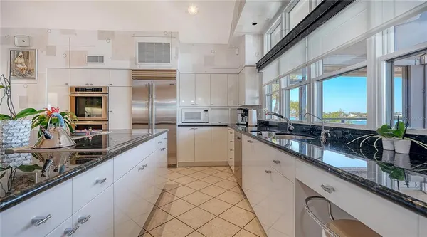$6,995,000 | 2116 Casey Key Road, Nokomis, FL 34275