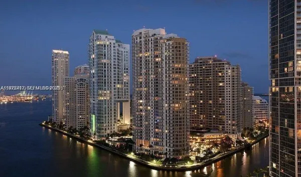 $2,550 | 690 Southwest 1st Court, Unit 1121, Miami, FL 33130