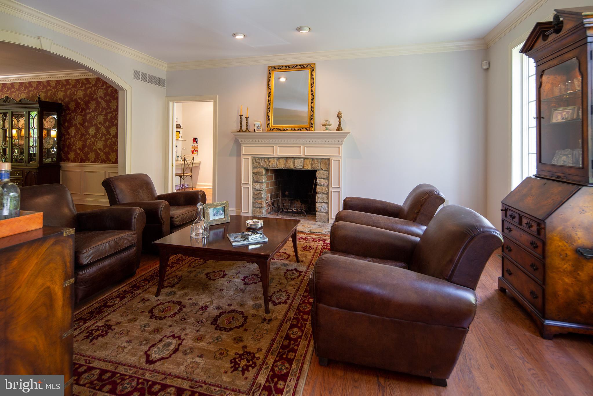 3785 Secondwoods Road Doylestown, PA 18902 - Photo 4 of 41 Living Room
