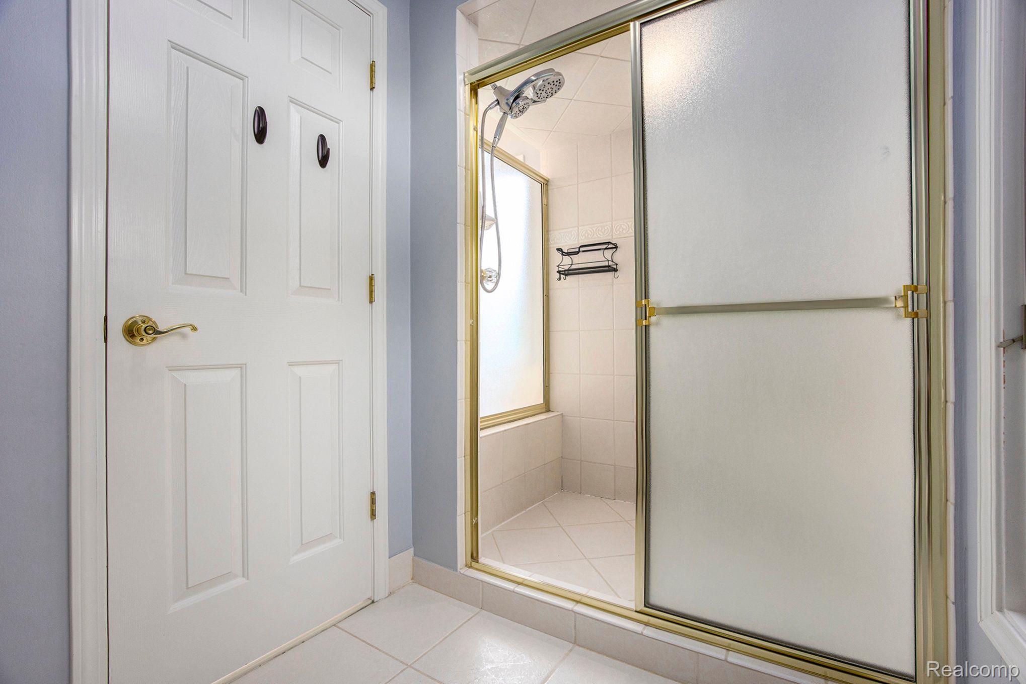 1460 Kentfield Drive Rochester, MI 48307 - Photo 22 of 46 Gallery Image 22